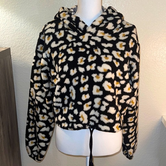 Crop jacket color Black Size XL NWT - Picture 1 of 4